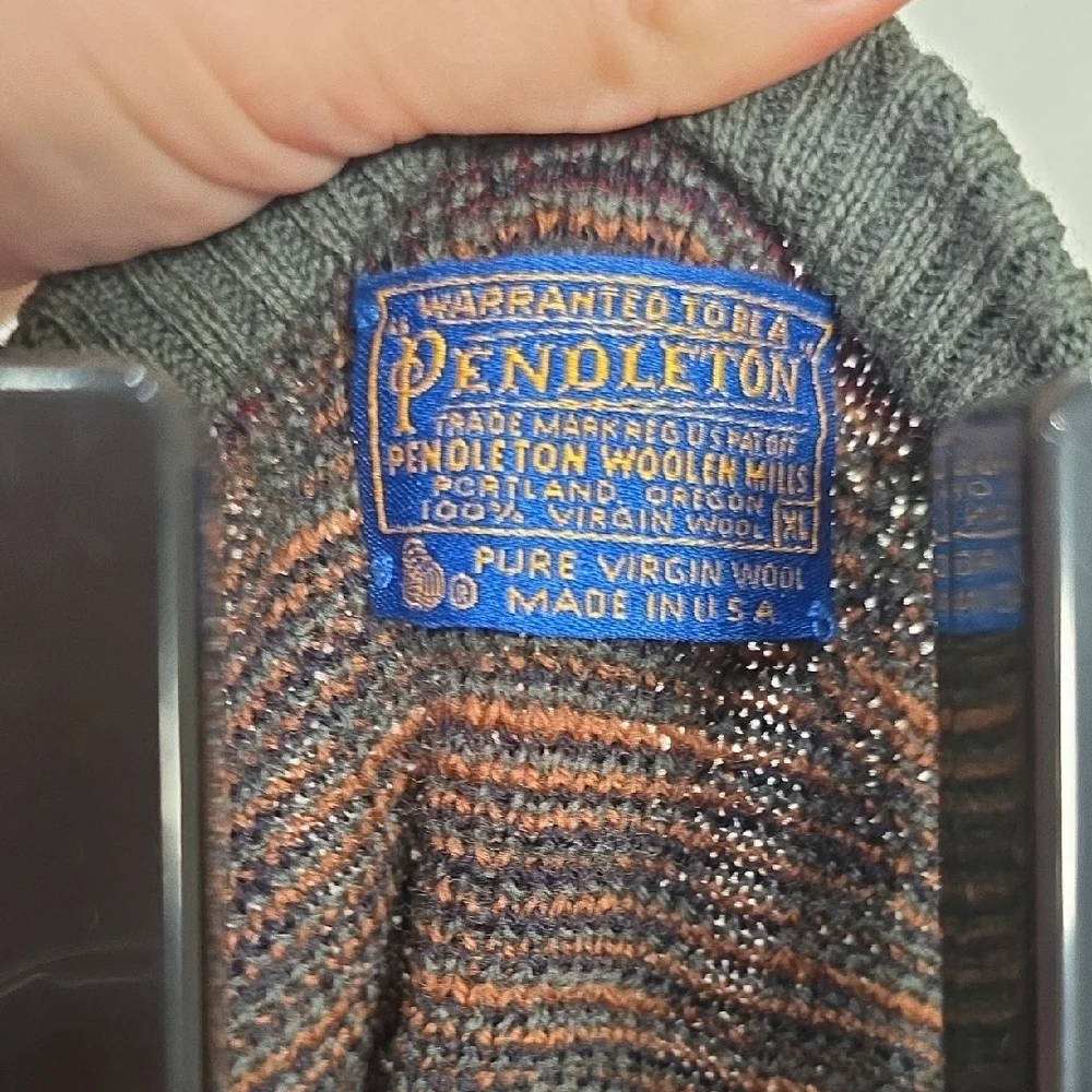 Pendleton Men's Geometric Crewneck Sweater - Red, Gray, and Brown 100% Wool XL - Picture 2 of 6